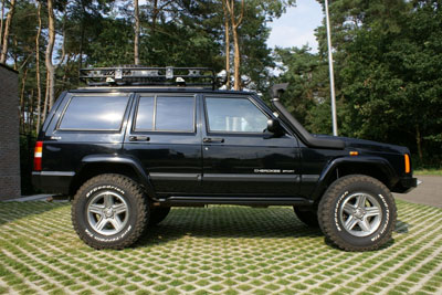 XJ